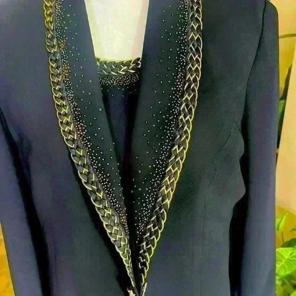 Verucci beaded jacket with matching sleeveless shirt. Size 14. M. Excellent cond - Picture 4 of 16